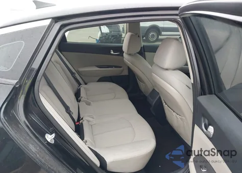 2016 Kia Optima Lx z USA, uszkodzony, nr VIN 5XXGT4L32GG079456